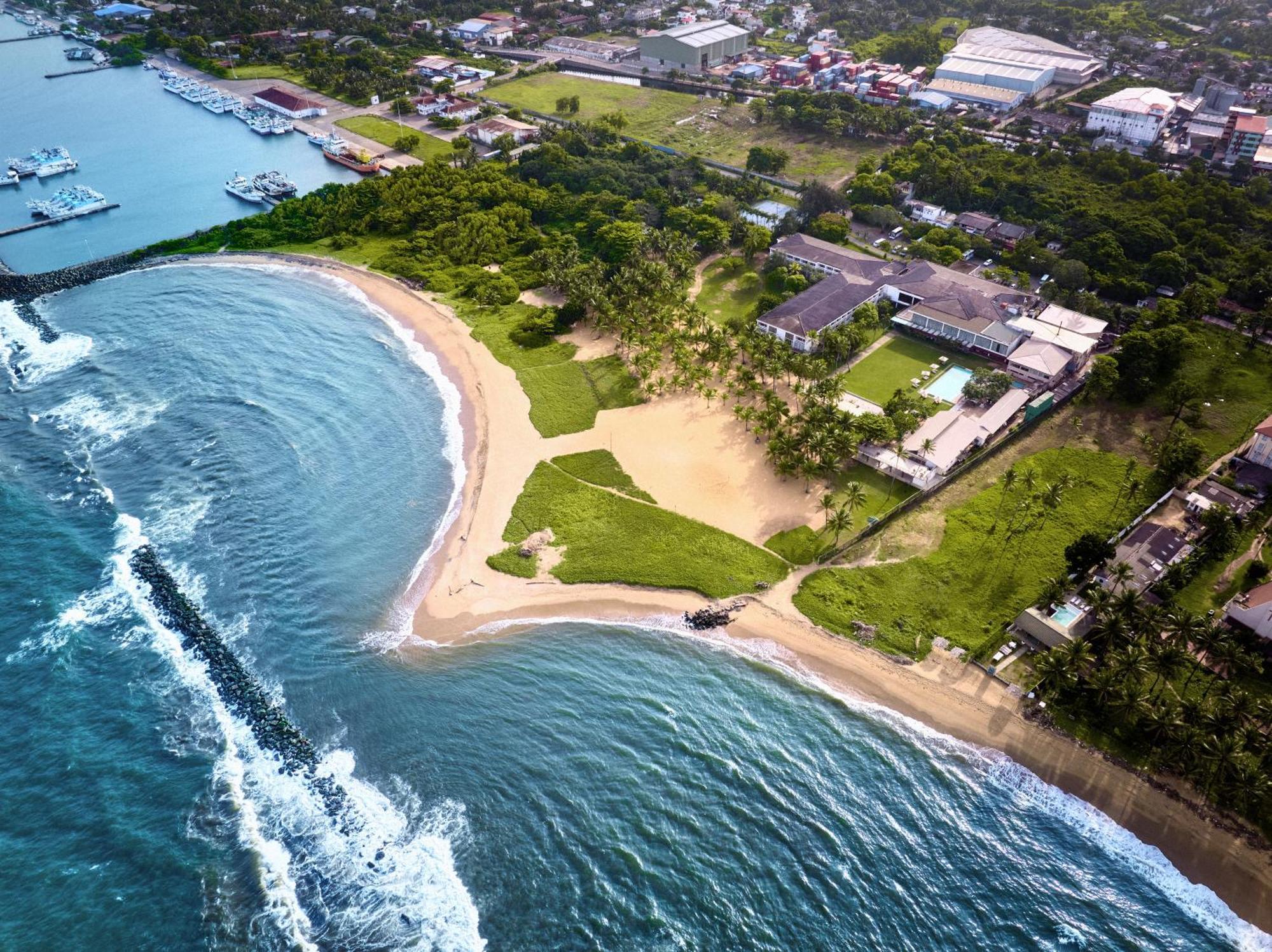 Pegasus Reef - A Beach Resort In Colombo Wattala Exterior photo