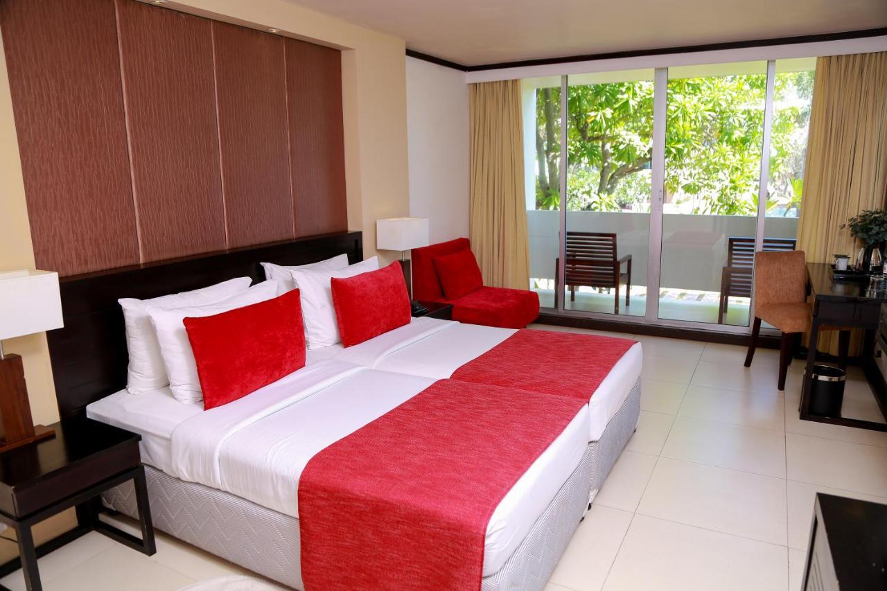 Pegasus Reef - A Beach Resort In Colombo Wattala Room photo